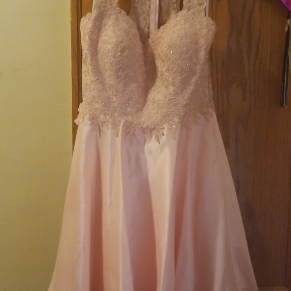 I'm selling a Steven madden prom dress - Picture 1 of 3
